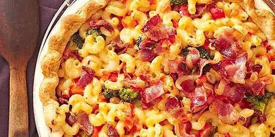 Bacon-Topped Mac And Cheese Pie