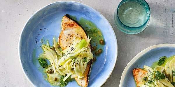 Broiled Swordfish With Fennel-Caper Slaw