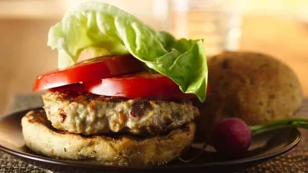 Blue Cheese And Bacon Chicken Burgers