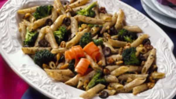 Broccoli-Walnut Mostaccioli Salad