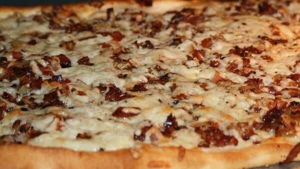 Caramelized Onion And Crispy Pancetta Pizza
