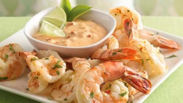 Chile-Lime Shrimp With Creamy Chipotle Dip