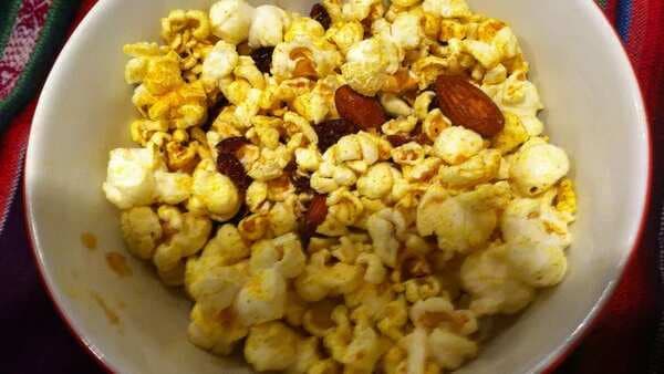 Curried Popcorn Mix