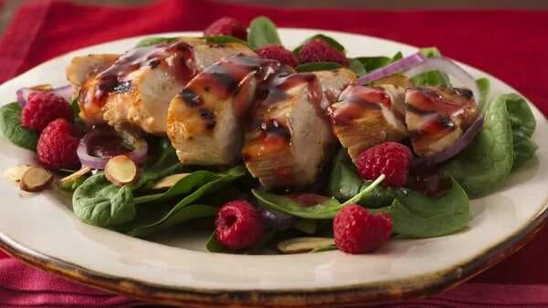Grilled Chicken And Raspberry Spinach Salad