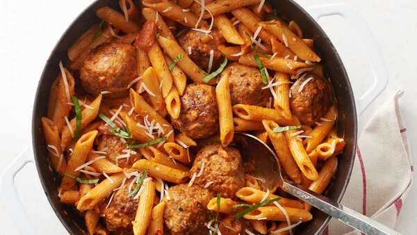 One-Pot Sausage Meatballs With Creamy Tomato Penne