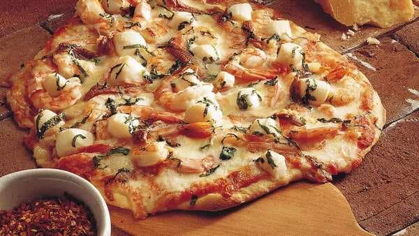Seafood Pizza