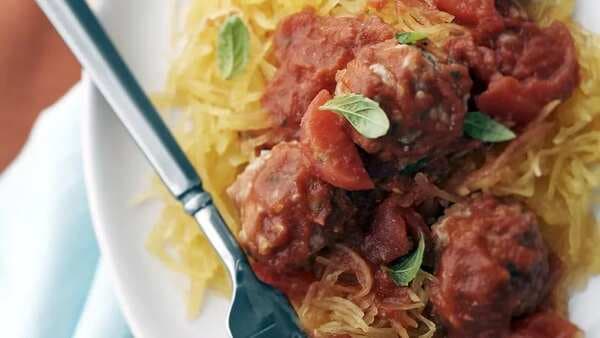 Skinny Italian Bulgur Meatballs With Spaghetti Squash