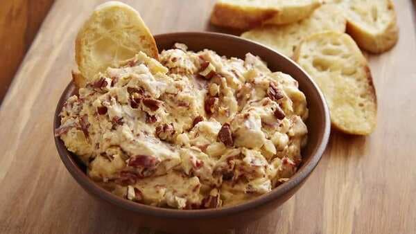 Hot Chipped Beef And Chipotle Dip