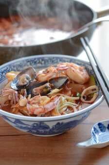 Korean Spicy Seafood Noodle Soup Jjamppong