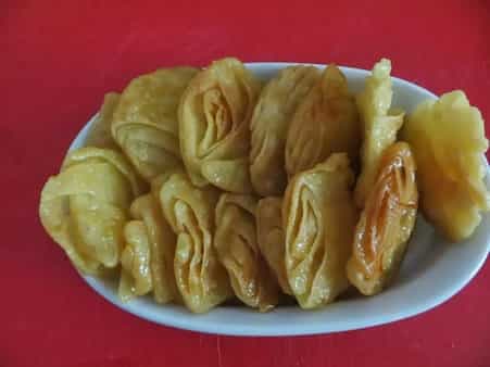Sweet Poori (Pakatali Poori)