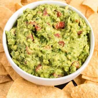 Guacamole With Tomatoes