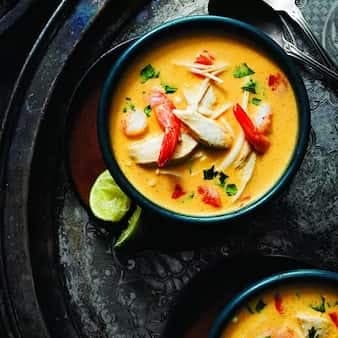 Classic Tom Yum Soup with Chicken and Shrimp 