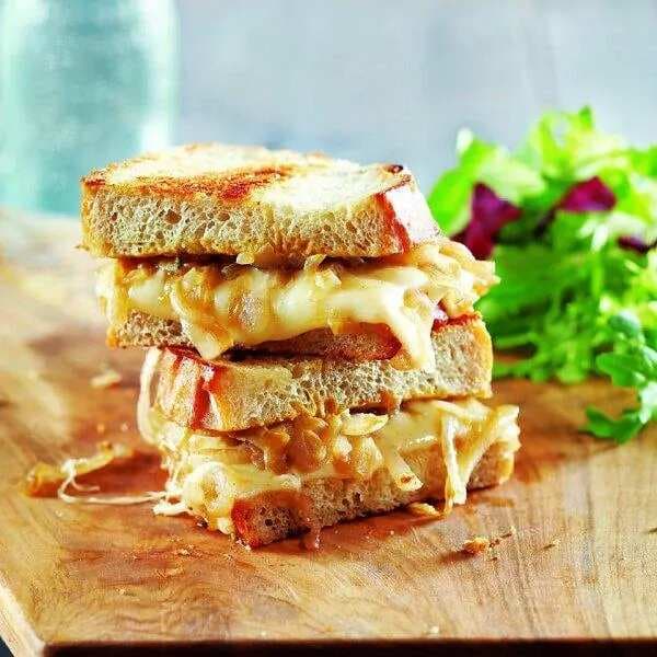 French Onion Grilled Cheese 