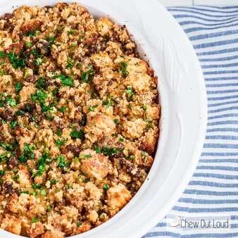 Cornbread Stuffing With Sausage And Apples