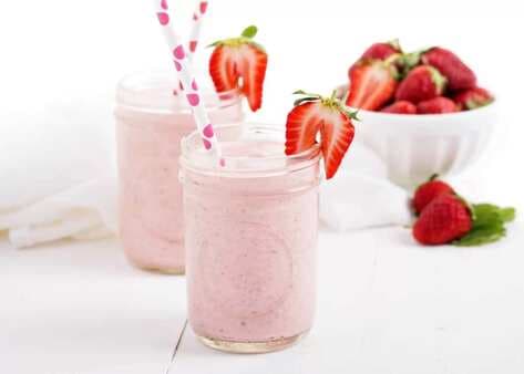 Vegan Strawberry Milkshake
