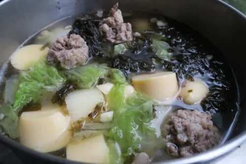 Minced Seaweed Pork Soup