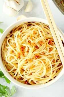 10 Minute Garlic Noodles