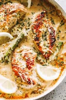 One Skillet Creamy Lemon Chicken with Asparagus