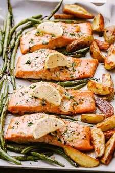 Baked Salmon With Potatoes