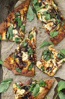 Caramelized Onion Kale Goat Cheese Pizza With Balsamic Drizzle
