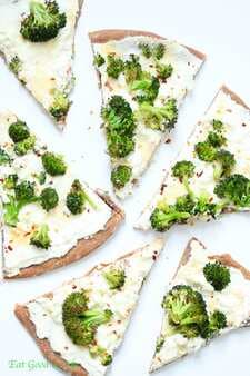 Whole Wheat White Broccoli Pizza