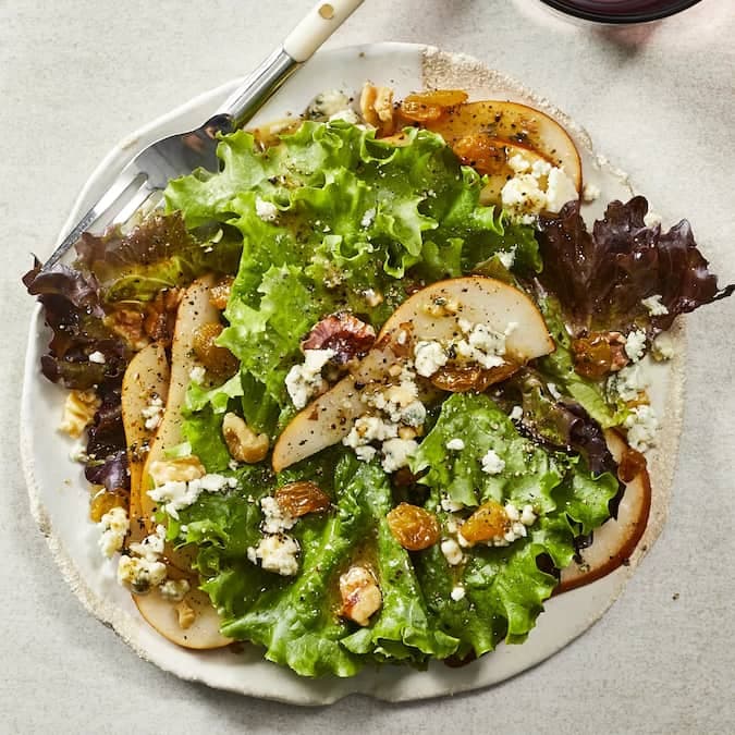 Pear Gorgonzola & Walnut Salad