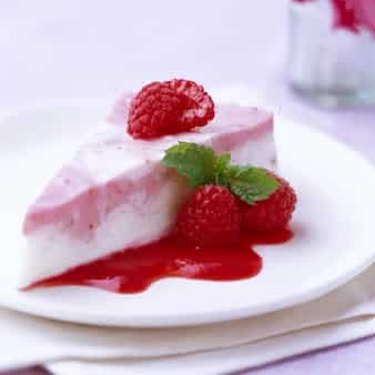 Raspberry-Mint Swirl Cheesecake