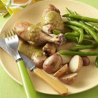 Roasted Chicken Drumsticks & Potatoes With Mojo Sauce