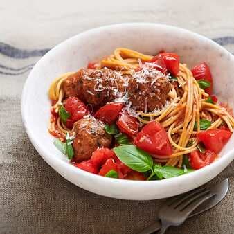 Spaghetti & Chicken Meatballs With No-Cook Tomato Sauce