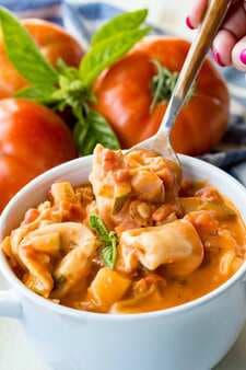 Creamy Tomato Basil Tortellini Soup