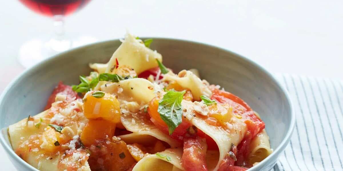 Pappardelle With Tomatoes, Almonds And Parmesan
