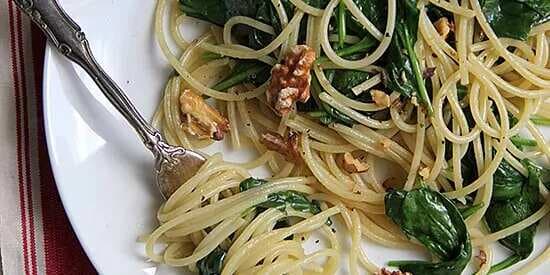 Spinach And Walnut Spaghetti