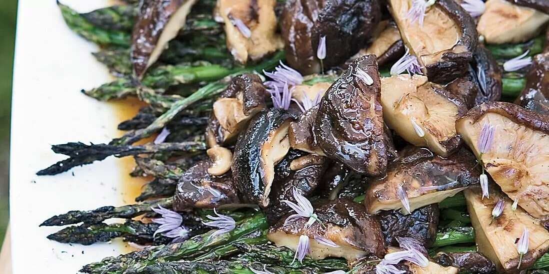 Asparagus And Grilled Shiitake With Soy Vinaigrette