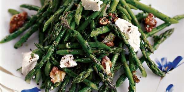 Asparagus Salad With Toasted Walnuts And Goat Cheese