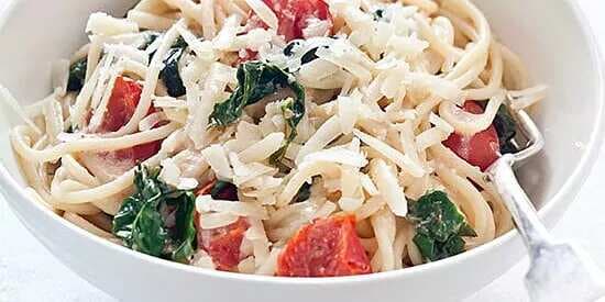 Spaghetti With Spinach, Tomatoes And Goat Cheese