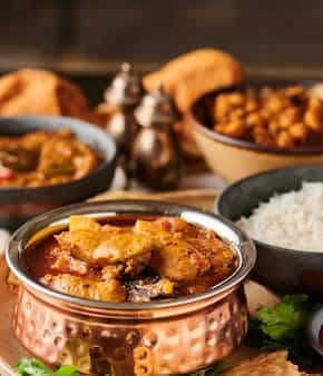 Murgir Jhol � Bengali Chicken Curry