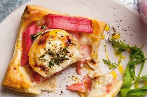 Baked Goat's Cheese And Rhubarb Tarts