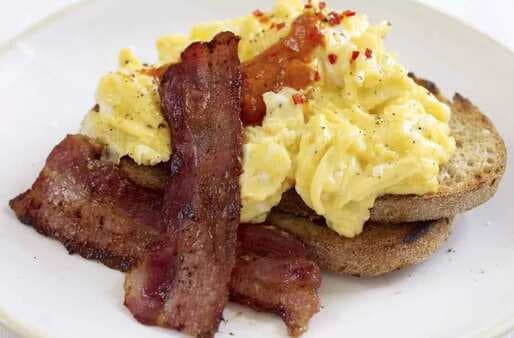  Spicy Scrambled Eggs And Crispy Bacon