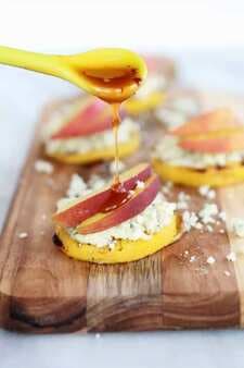 Peach And Gorgonzola Grilled Polenta Rounds With Chipotle Honey Sauce