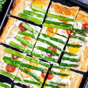 Asparagus Tart With Goat Cheese And Tomatoes