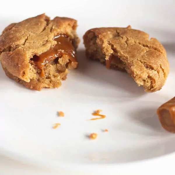 Brown Butter Cookies With Salted Caramel Center