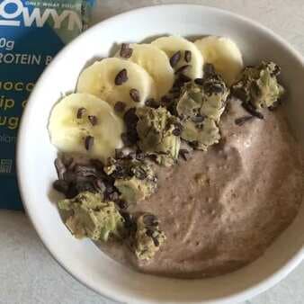 Chocolate Chip Cookie Dough Smoothie Bowl