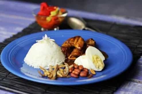 Nasi Lemak With Chicken Curry