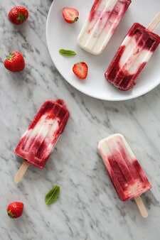 Spiked Strawberry Popsicles Mojito Style