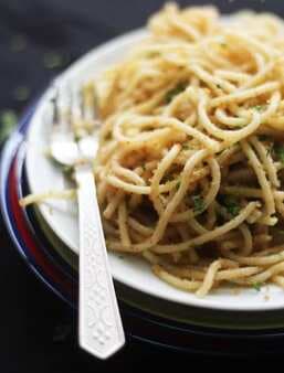 Vegan Spaghetti With Breadcrumbs