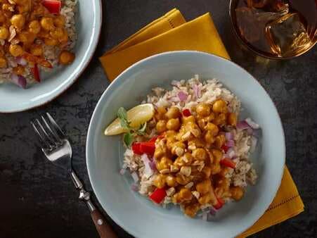 One Skillet Moroccan Style Chickpea Bowl