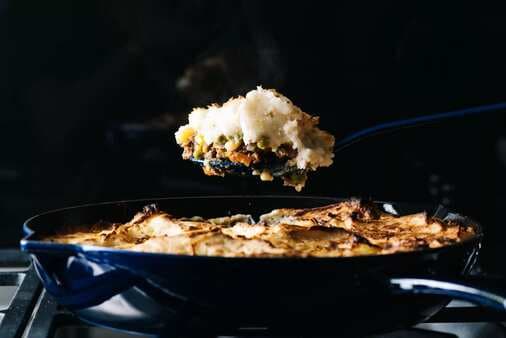 Shepherd's Pie With Roasted Garlic Cream Cheese Mashed Potatoes