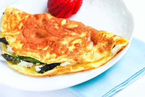 Asparagus And Goat Cheese Omelet
