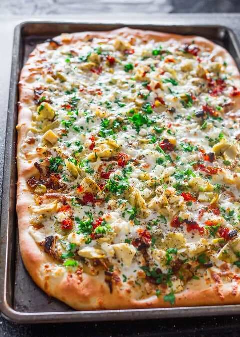 Artichoke, Sun Dried Tomatoes And Goat Cheese Pizza