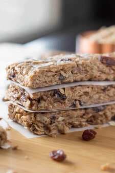 Chewy Oatmeal Cookie Granola Bars